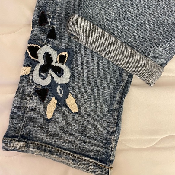 PILCRO Embroidered High-Rise Relaxed Jeans - Blue - Size 25 - Picture 8 of 15